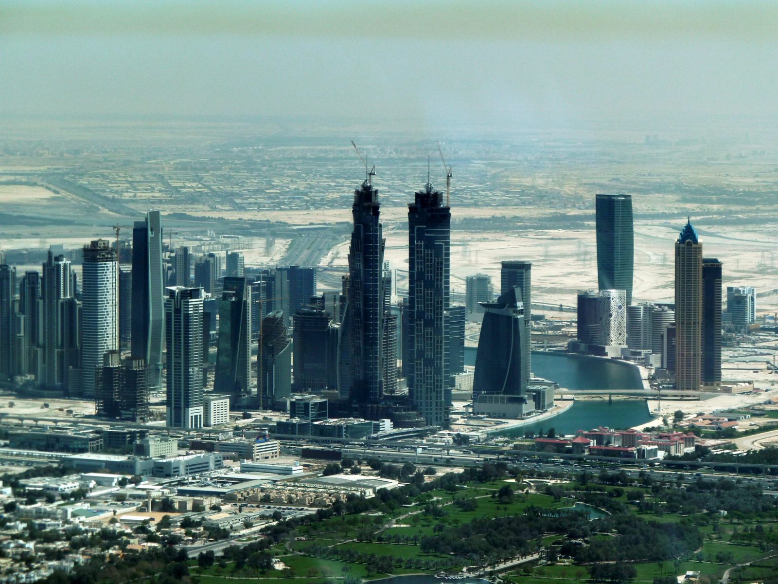 5 Most Popular Commercial Hubs in Dubai to Rent an Office